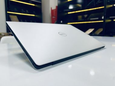 Dell XPS 7390 [ Like New - Touch Screen ]