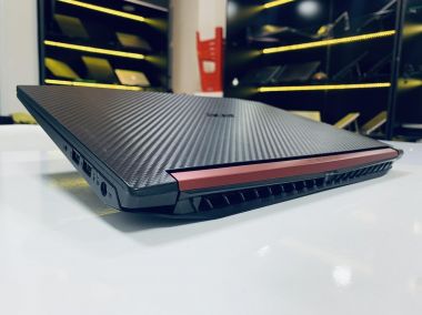 Acer Nitro 5 [ GTX 1050Ti ]