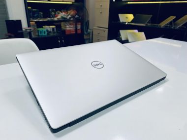 Dell XPS 7590 [ Like New ]