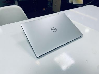 Dell XPS 9370 [ 4K Touchscreen ]