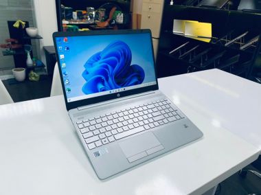 HP Laptop 15 [ 2021 - Like New ]