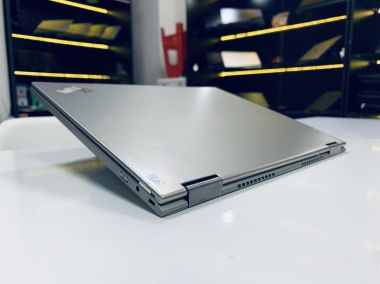 Lenovo Thinkpad X1 Titanium Yoga [ Like New ]