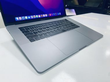Macbook Pro Retina 15 [ 2016 TouchBar ]